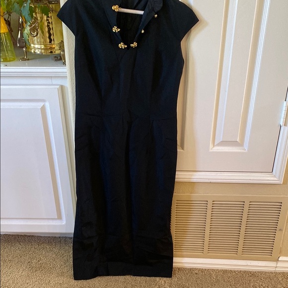 Elegant Black evening Dress with Gold Accents - Picture 1 of 6